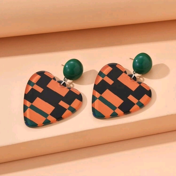 🍉5 for $25* Pixelated Heart Earrings - Picture 2 of 3